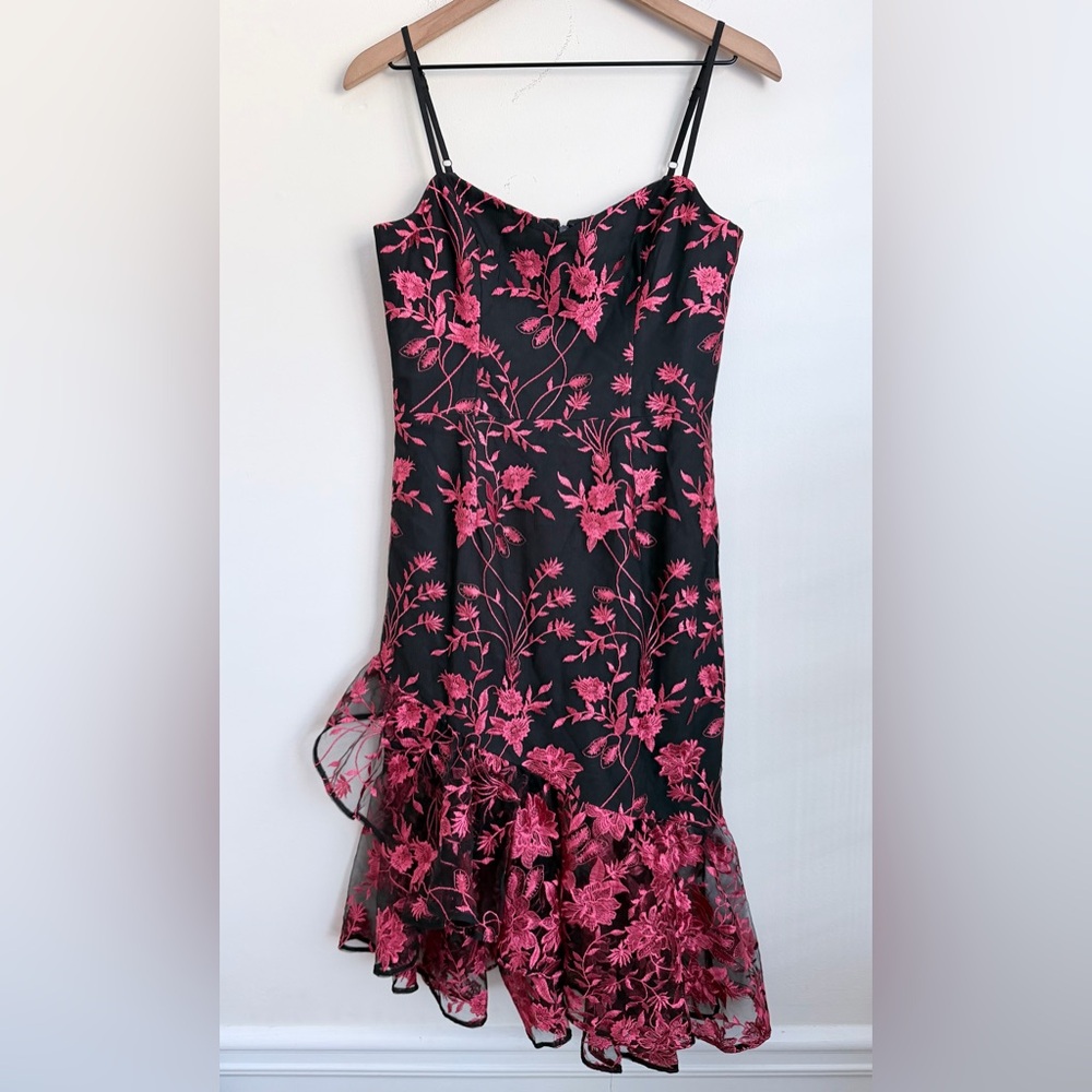 Dress The Population Cantrelle Dress asymmetrical floral embroidered M - Picture 3 of 8